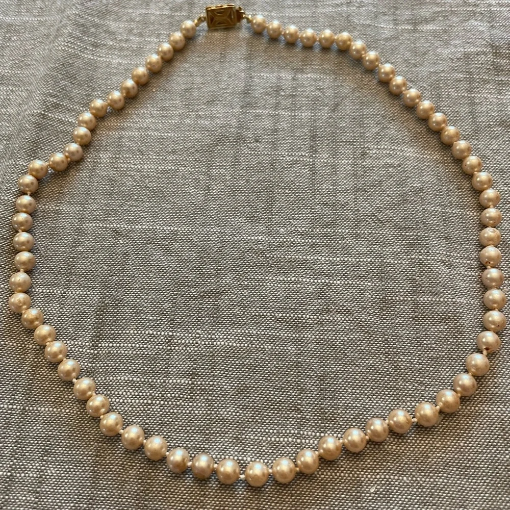 Vintage Monet pearl necklace